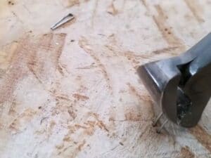 how to remove staples from wood using pliers