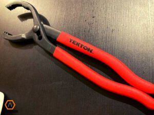 how to use oil filter pliers